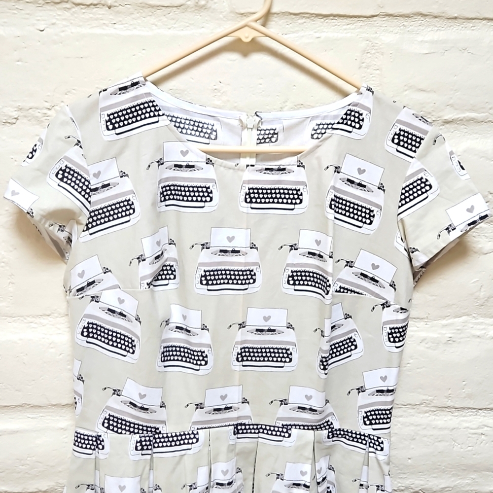 Vintage Style Retro Typewriter Print Dress